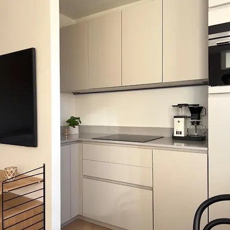 Floor In The Center 赫尔辛基